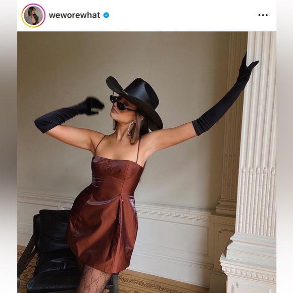 𝘿𝙖𝙣𝙞𝙚𝙡𝙡𝙚 𝘽𝙚𝙧𝙣𝙨𝙩𝙚𝙞𝙣 𝙈𝙞𝙣𝙞 𝘿𝙧𝙚𝙨𝙨 - Picture 3 of 8